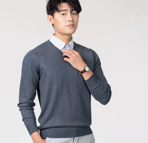 Pull Col V Moderne pour Homme – Style Classique du Quotidien