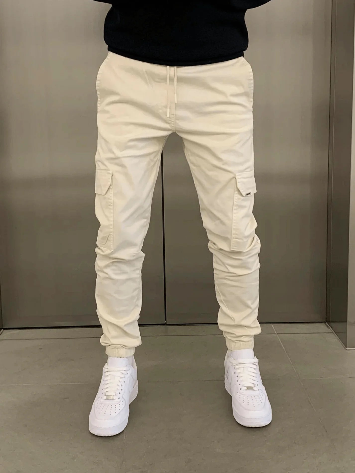 Pantalon Jogger Cargo Homme – Design Utilitaire Moderne à Taille Ajustée